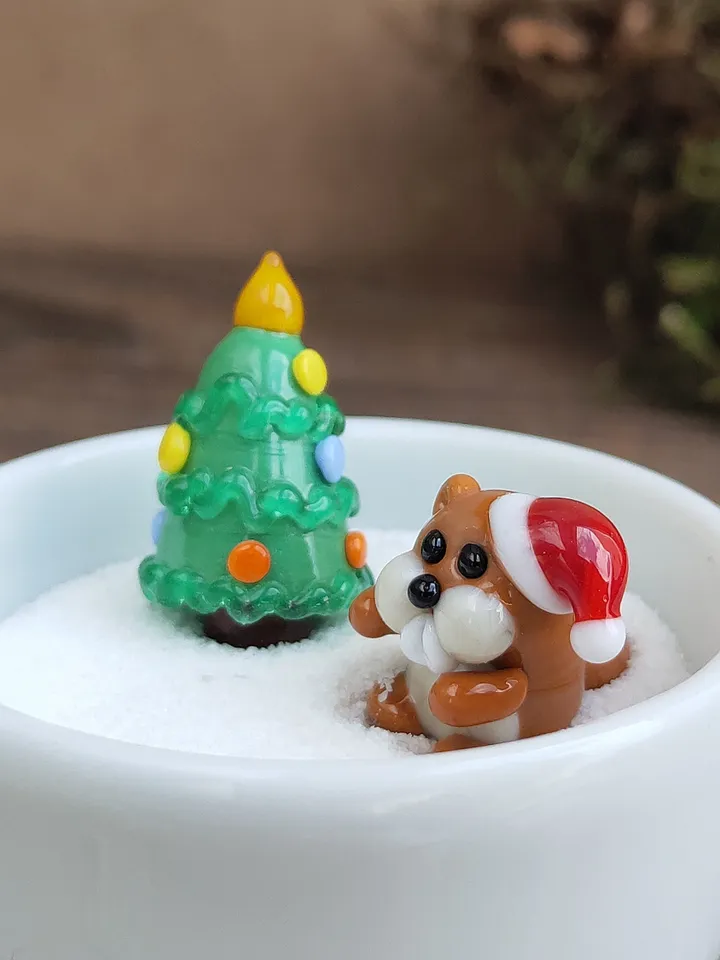 Beaver figurine Miniature beaver Tiny beaver glass beaver Miniature animals Santa hat figurine Christmas gifts Aquarium decor