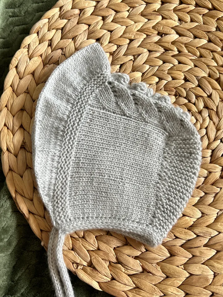 Knitted hat for girls/ Baby girl clothes/ Baby accessories