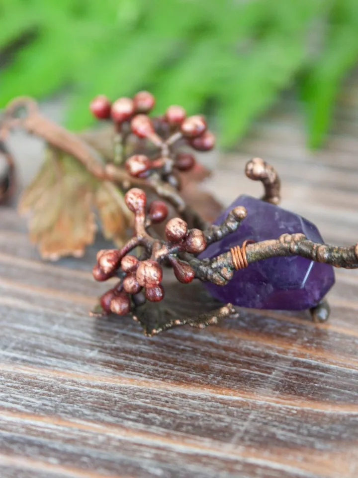 Handmade copper nature leaf necklace with amethyst crystal, handmade jewelry, Gift for her, Electroformed jewellry