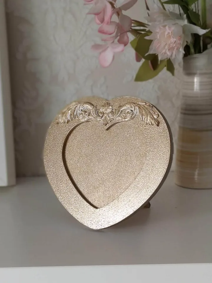 Small gold photo frame in shape of heart Shabby chic picture frame Mini picture frame Love photo frame Gift for Mom Mother's day gift Birthday gift Valentine's Day gift Wedding gift