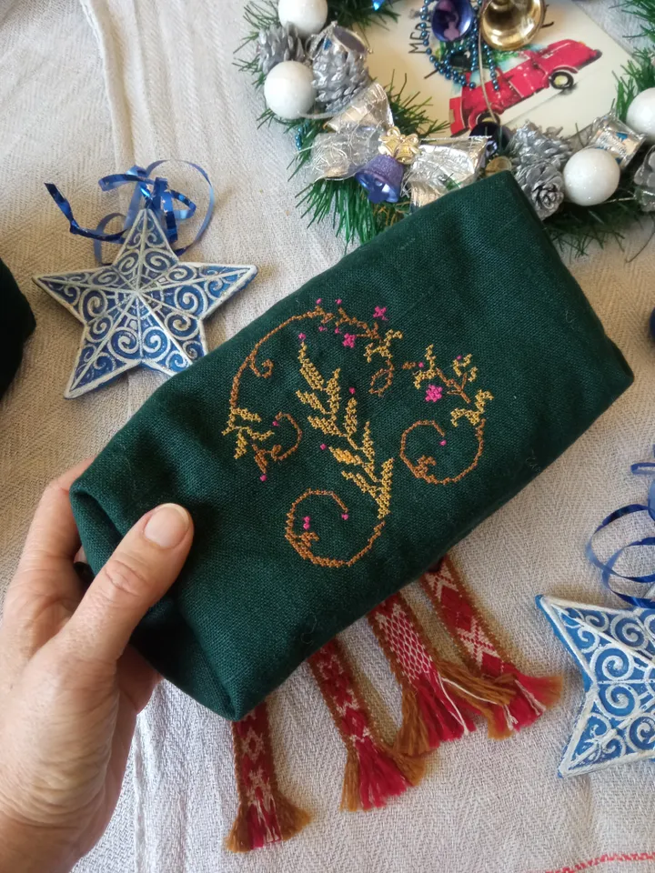 Cosmetic bag or pencil case made of linen with hand embroidery of a traditional Belarusian ornament