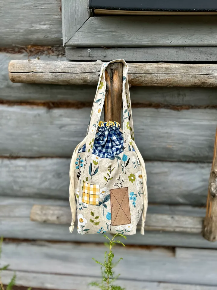 Cottage bag with decorative elements step-by-step sewing pattern.