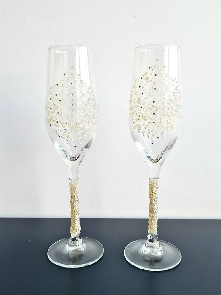 Wedding Flute set Adorned with Unique Pattern and Crystals Art  Elegantce Glass