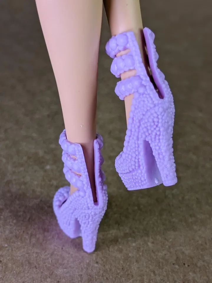 Purple high-heeled shoes for 1/6 scale female dolls