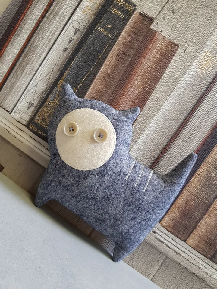 Felt Cat sewing pattern PDF tutorial in English, felt animal sewing diy