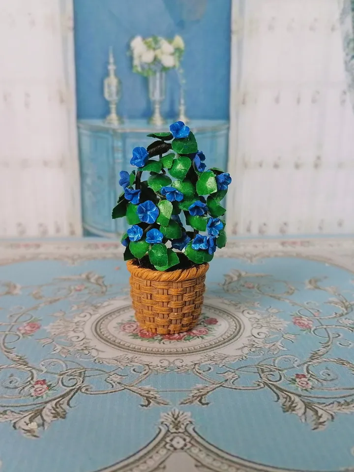 Plant in flowerpots for a dollhouse .1:12 scale.