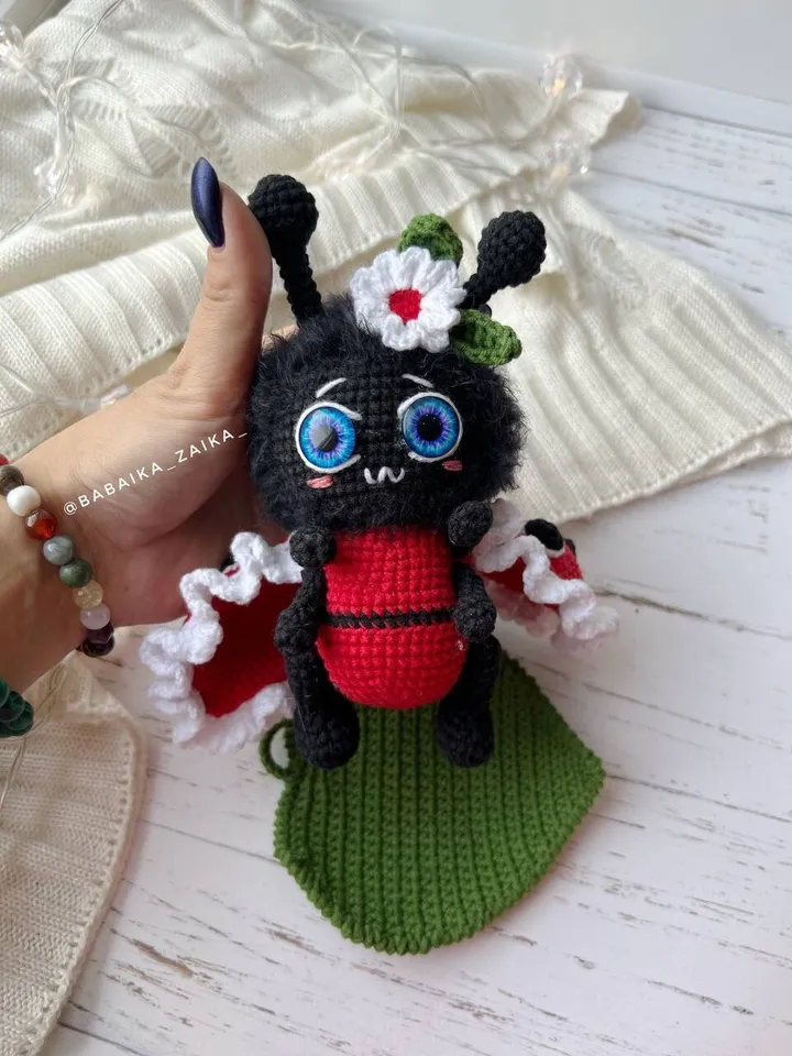 PDF Crochet Little Ladybug Pattern, Amigurumi Ladybug Pattern, Crochet Insect, Crochet Bug Doll Crochet Pattern, Amigurumi cute bug, Leaf