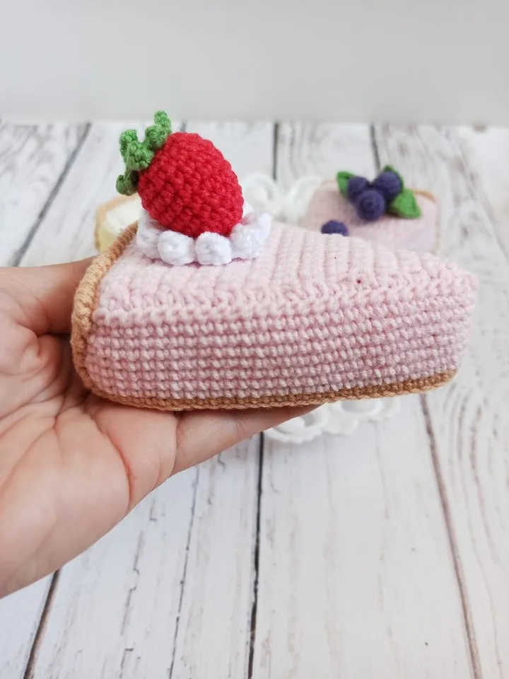 pretend to play, crochet toy food ,slice of strawberry cake