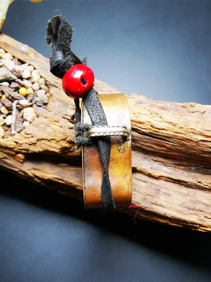 Gandhanra Antique Handmade Gau Ghau Shrine, Tibetan Letter Hum,Mini Tibetan Buddhist Altar Amulet Pendant,80 years old