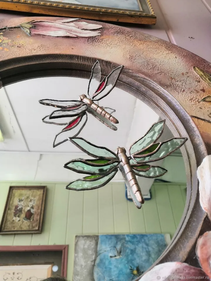 Dragonflies. Tiffany Stained Glass, Dragonflies. Tiffany-Style Stained Glass, Stained Glass Art in Tiffany Technique, Tiffany Dragonflies, Stained Glass Creations, Stained Glass Dragonflies in Tiffany Technique, Tiffany-Style Dragonfly Glass Art