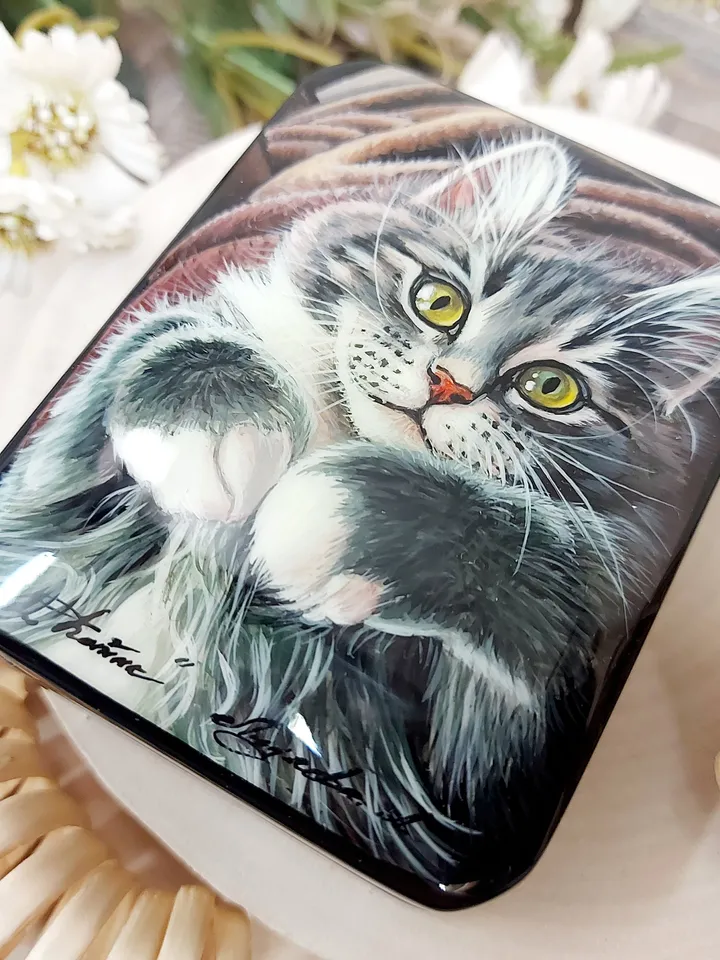 Nice Russian lacquer box "Gray Cat ", Hand painted miniature, jewelry box, Gift for cat lovers, Art gift Fedoskino