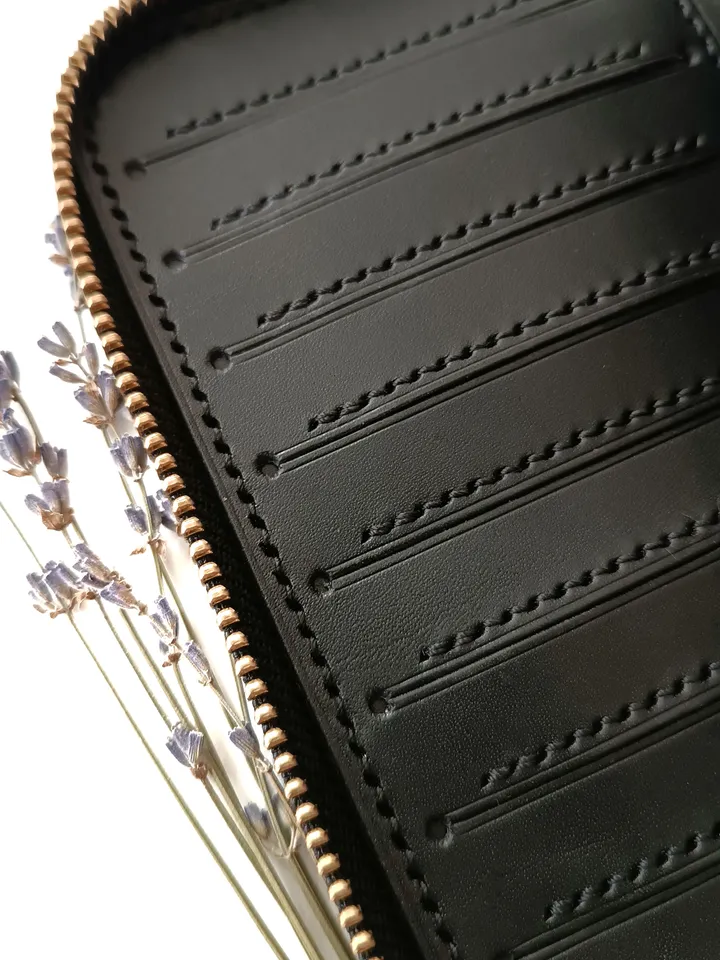 Pattern of a men's clutch with a zipper - Download PDF & video TUTORIAL Punch pitch 4 mm