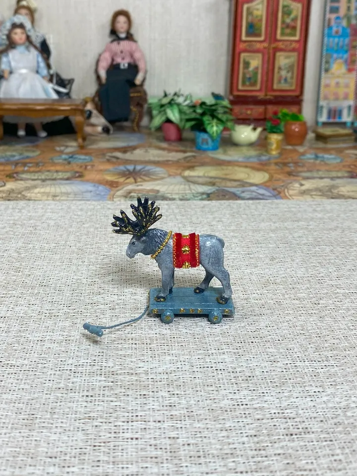 Christmas elk on a cart. Dollhouse miniature. 1:12. Toy for a doll.