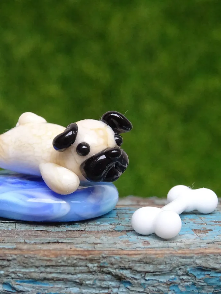 PUG GIFT Pug figurine Dog ornament Dog art Glass Dog decor Glass Pug art Pug statue Miniature animals Tiny glass animals Mother day gift