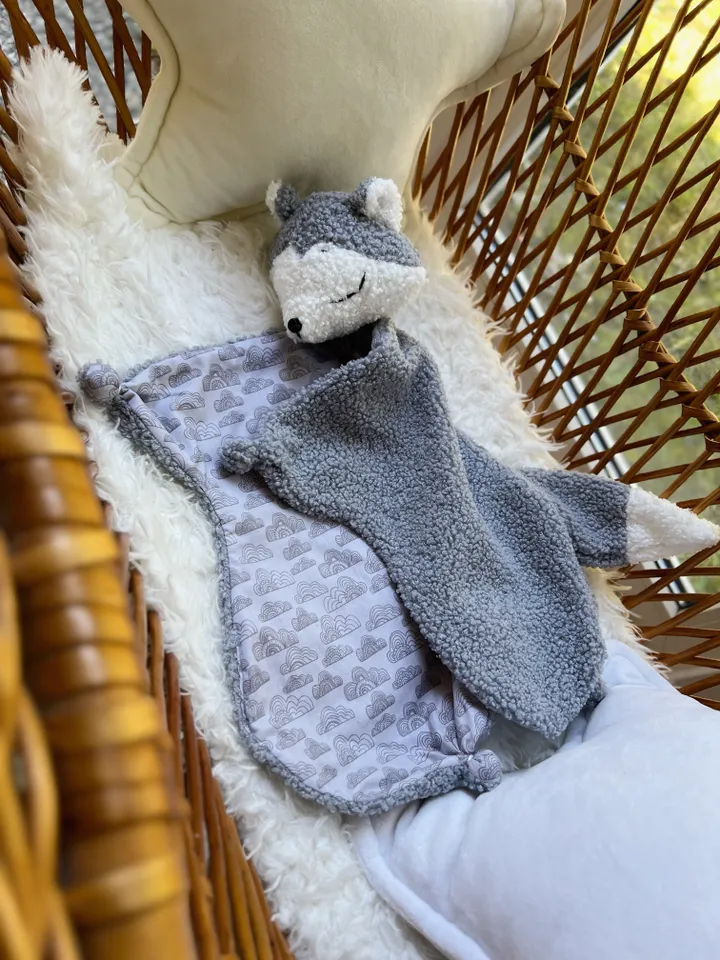 Baby lovey wolf comforter