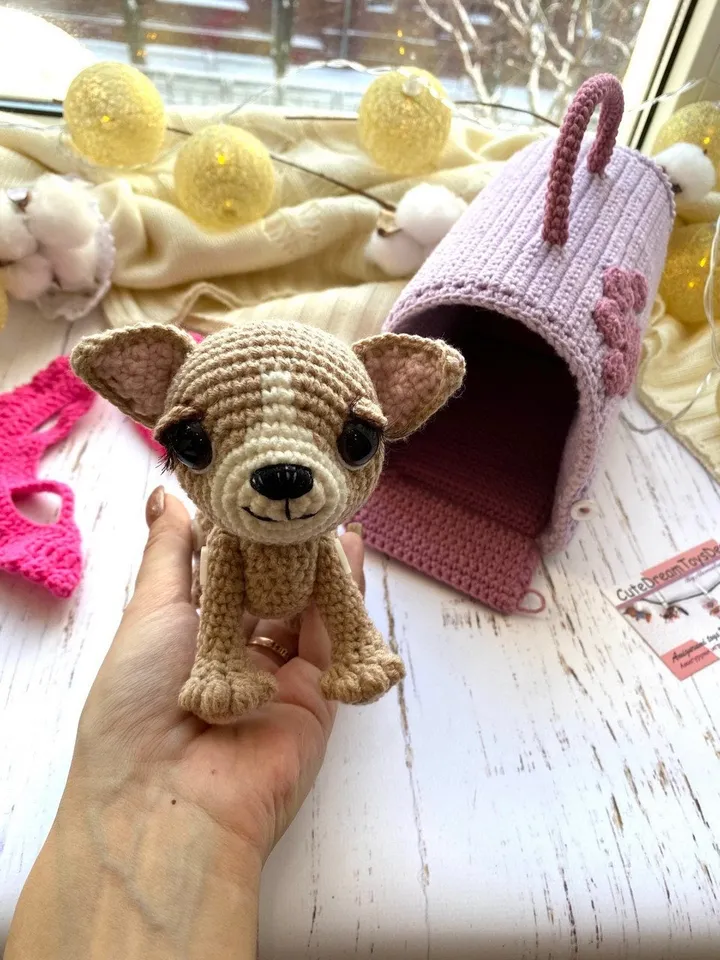 PDF Chihuahua Dog in a Carrier Bag Crochet pattern, Crochet Animal Pattern, Crochet Puppy, Amigurumi baby toy, Crochet Cute Dog Amigurumi