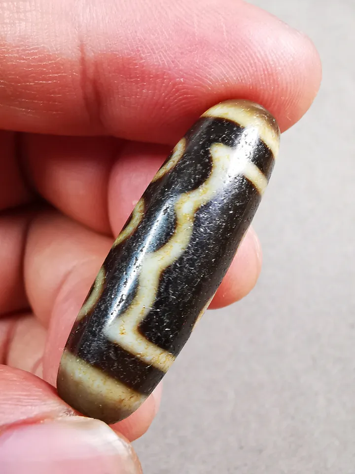 Gandhanra Tibetan 5 Eyed Dzi Bead,Tibetan Chung,Wealth Amulet,Small Size 36*11 mm
