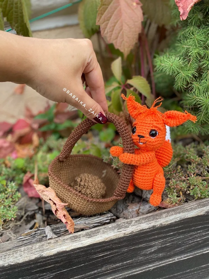 PDF Crochet Squirrel in the Basket Pattern, Amigurumi Squirrel, Crochet Forest Pattern, Crochet Squirrel, Amigurumi animal, Forest toy