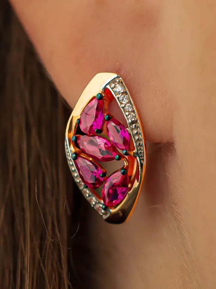 Earrings Silver gold plated 925 assay value with corundum ruby