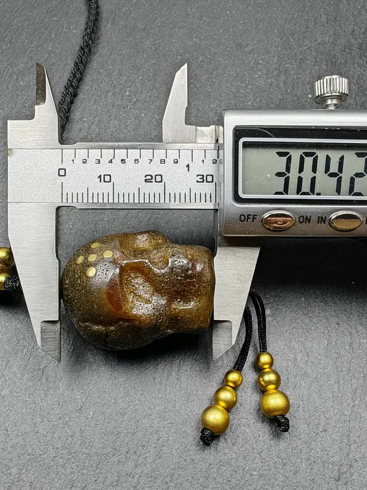 Gandhanra Vintage Tibetan Kapala Leg Bone Amulet,Unique Citipati Skull Charm