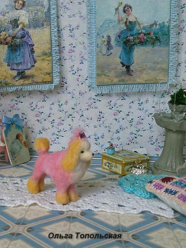 Decorative dog for dollhouse.1:12 scale.