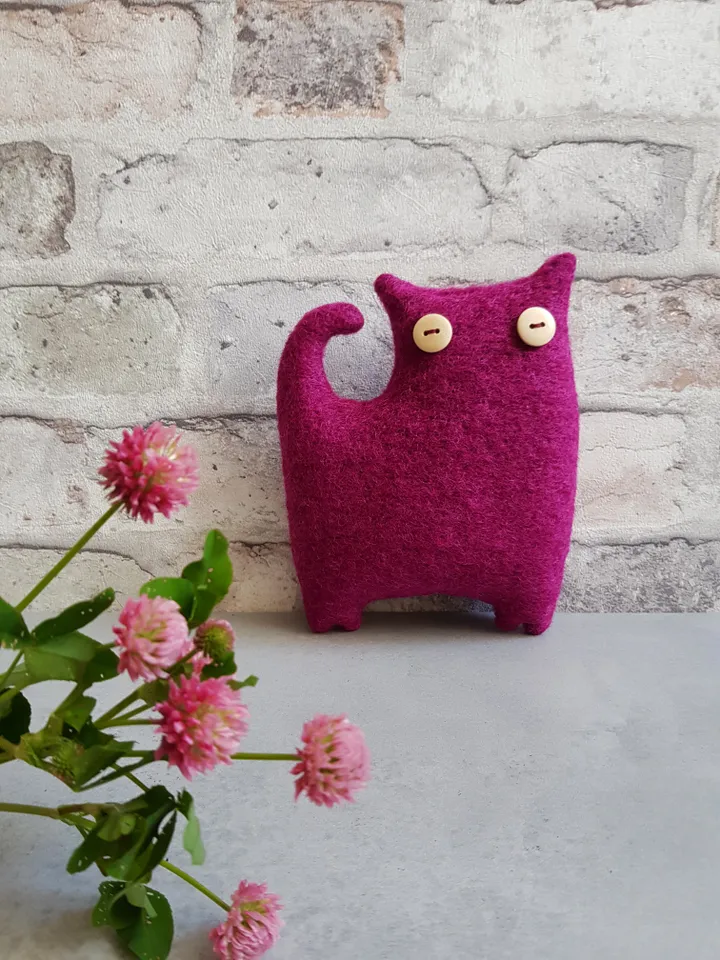 Pink cat sewing pattern pdf tutorial in English, animal doll pattern, stuffed animal sewing diy