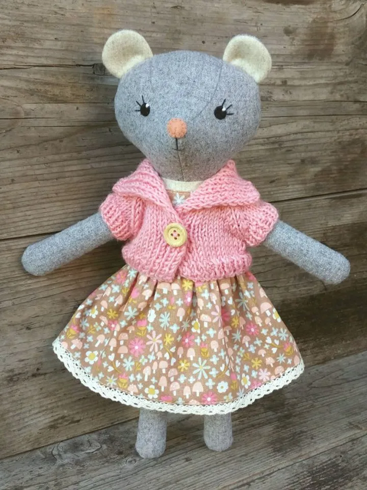 Gray mouse girl, handmade stuffed doll, wool plush rat toy, mouse soft toy