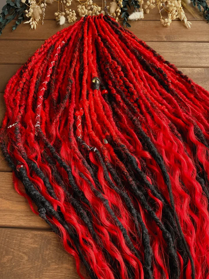 Red to black ombre Se dreads and Red black with curly ends Se dreads 🪽Ready to Ship❤️‍🔥