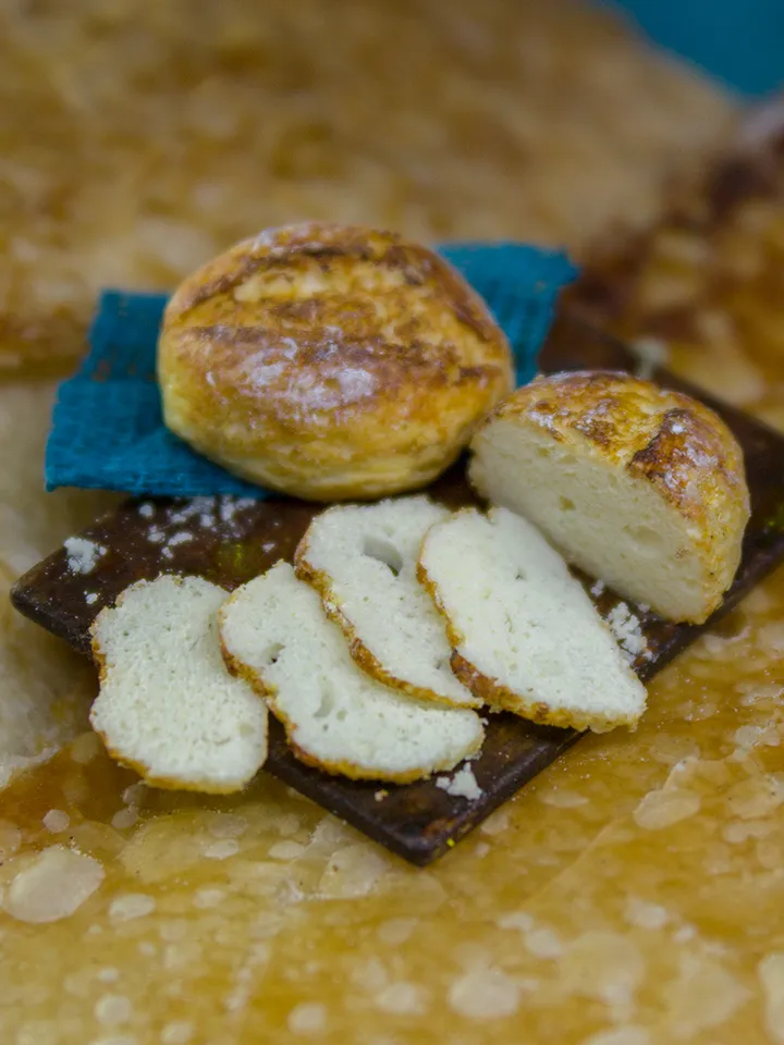 TUTORIAL Miniature bread with polymer clay