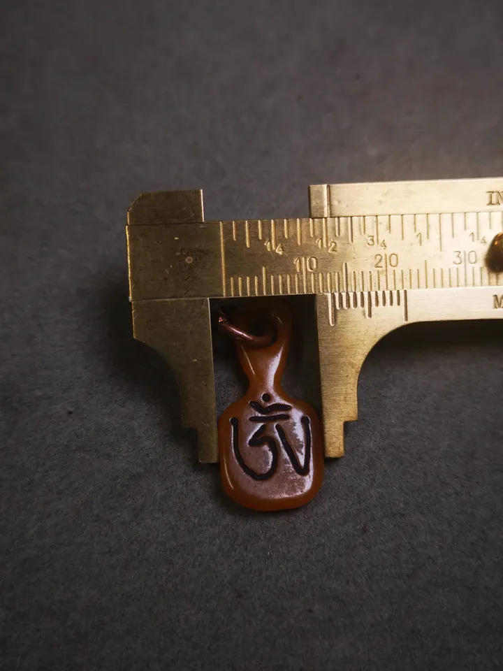 Gandhanra Tibetan Yak Bone Carved Tibetan Alphabet OM,Mala Pendant,Bead Counter Clip,Prayer Bead Accessories,