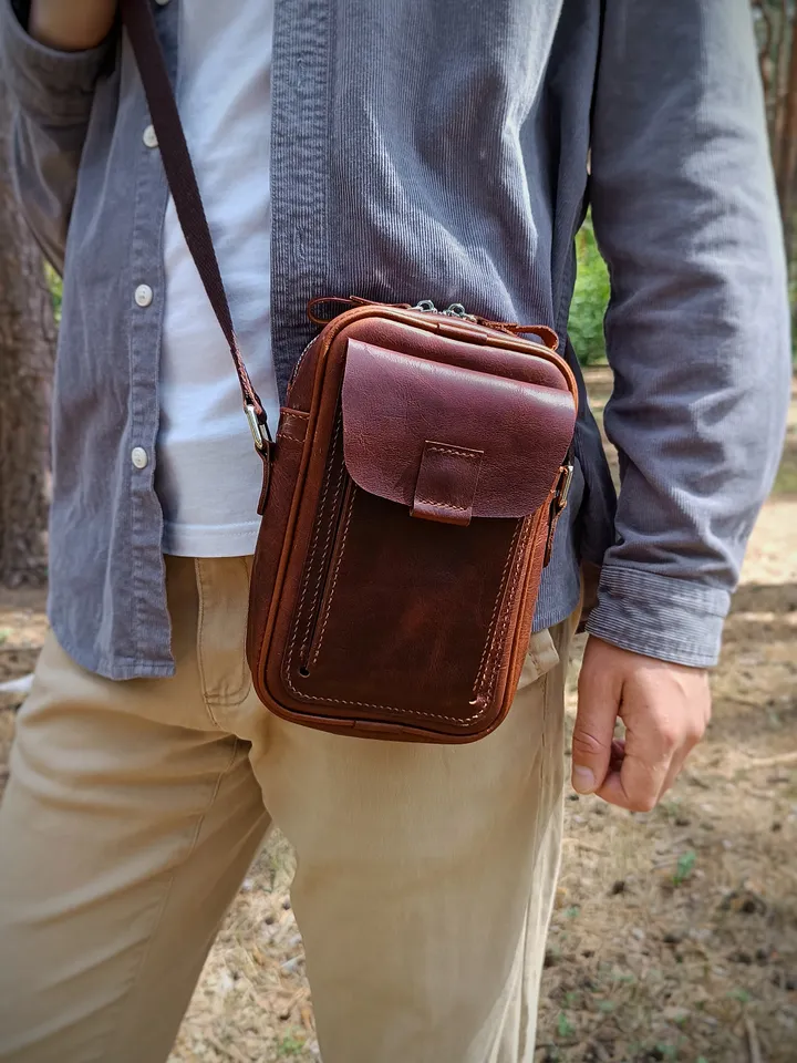 PDF Men's crossbody bag pattern - Download PDF. Men's phone bag.