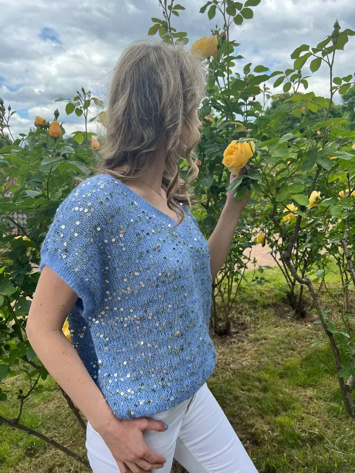 Women's sweater vest