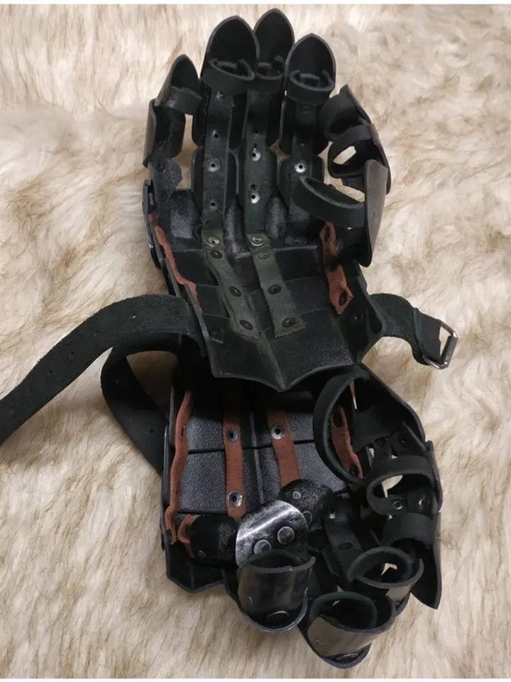 Armor gloves - antique silver - cosplay gloves - cosplay armor - steampunk armor