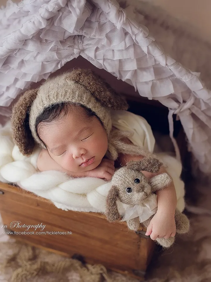 Knitting cute little puppy, Knitting newborn props, Knitted newborn puppy toy