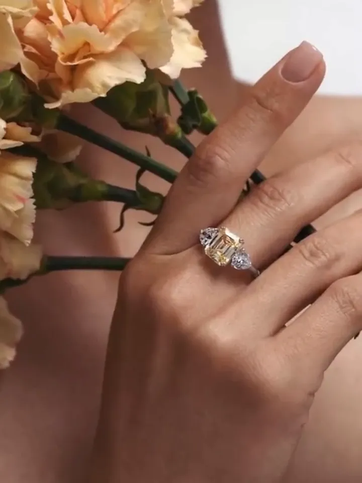 Silver ring with a large stone 925 assay value with cubic zirconia