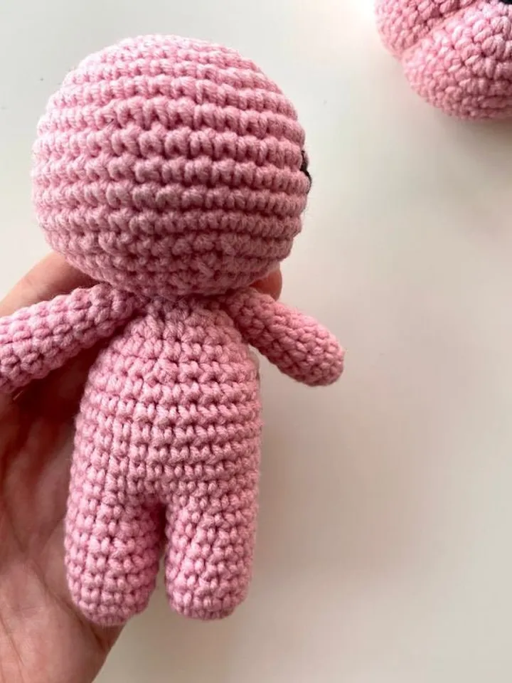 Voodoo doll crochet pattern, amigurumi halloween decor, creepy keychain, English PDF