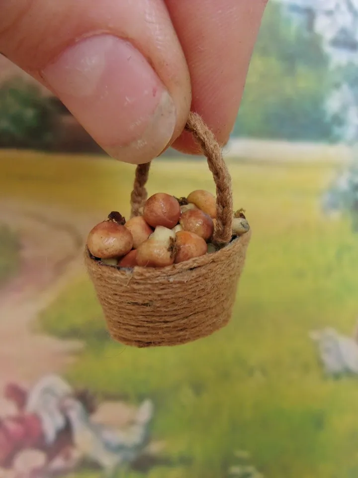 Miniature baskets with vegetables and fruits.1:12 scale.Dollhouse miniature. Realistic baskets.Handmade.