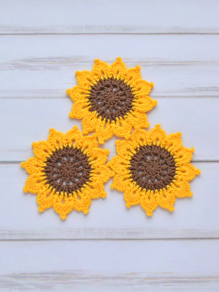 Sunflower coaster pattern