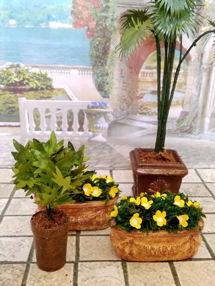 Bush of a plant in a pot for a dollhouse.1:12 scale.