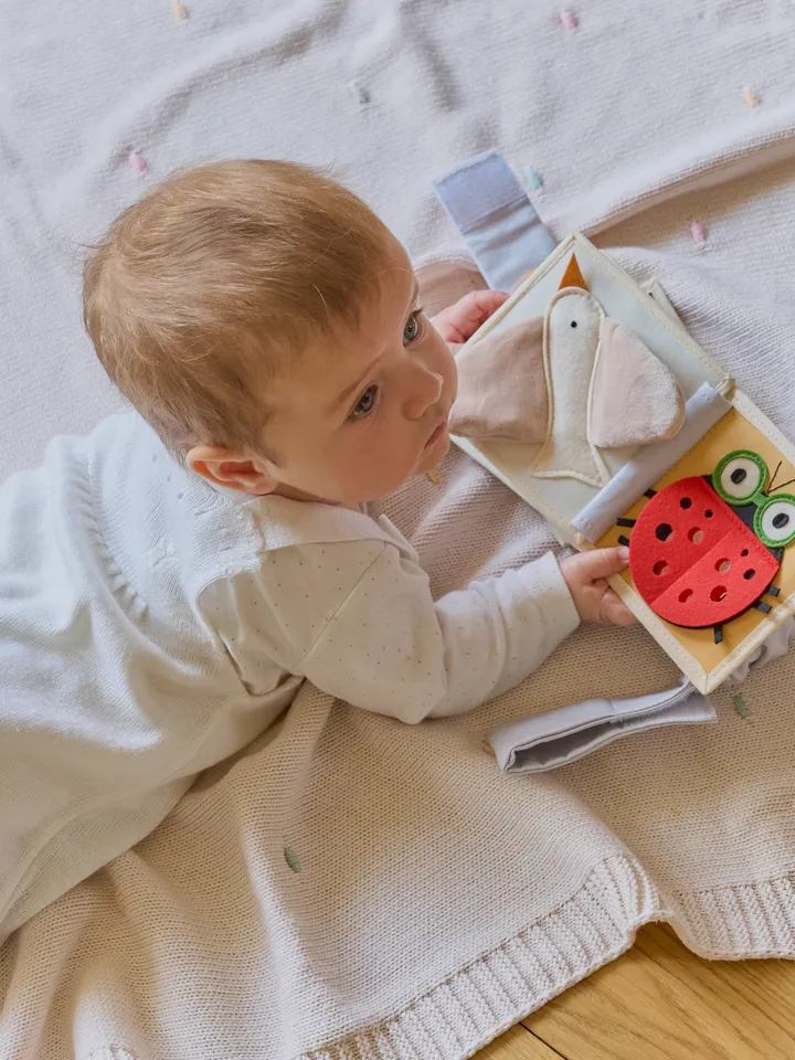 quiet book mini, baby toys 6-12 months, fabric silent activity busy book, boho rainbow baby shower, neutral baby gifts kinderkrama