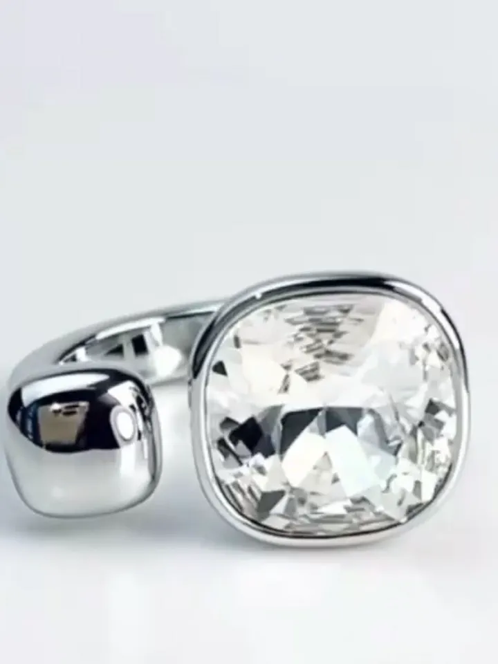 Silver ring with white crystal stone for women, one size adjustable 16-20