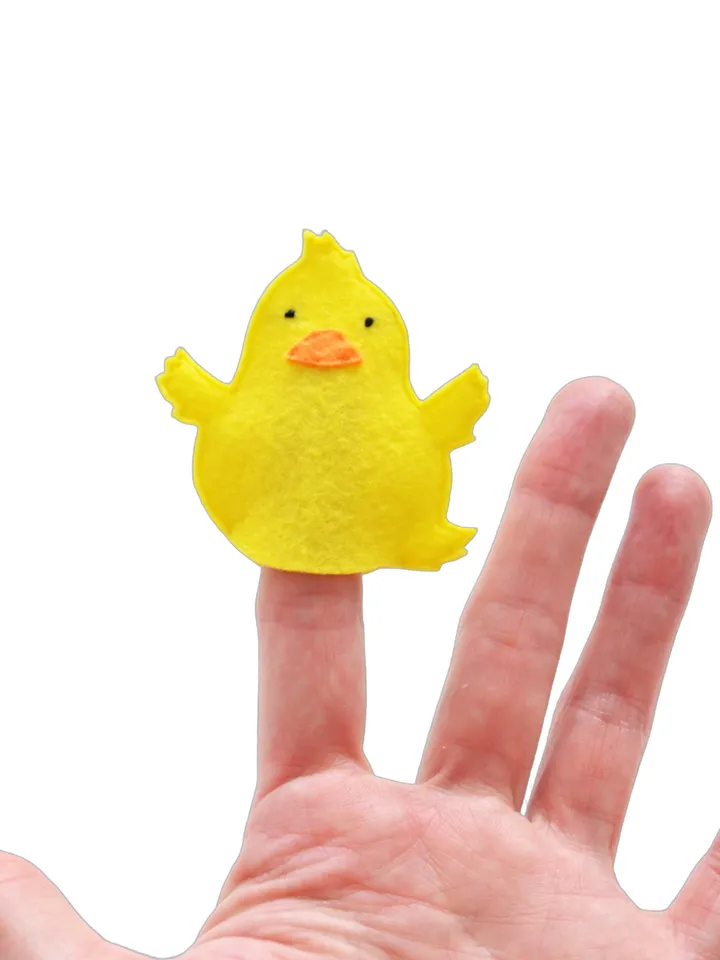 Pattern and tutorial to sew 5 little ducks from felt