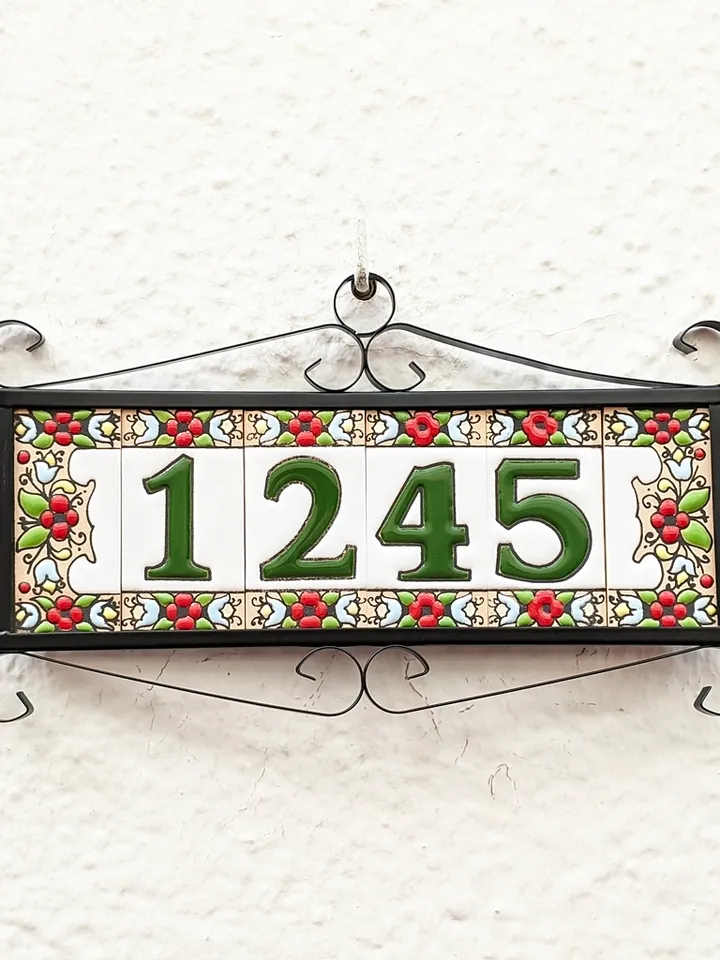 Ceramic letters and numbers 7.5cm. (3") for the wall - Hand-glazed in Spain - "ESCUDILLER-Verde" models - Ceramic letters number -