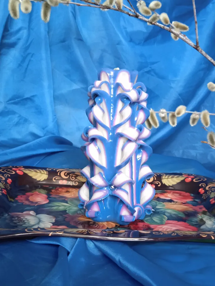 Carved candle 6"