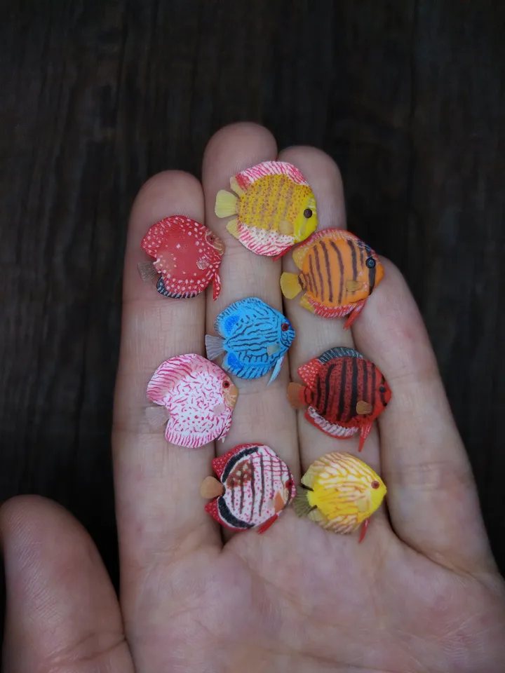 Miniature clay Discus fish 8 pcs, tiny fish for diorama, dollhouse or resin art