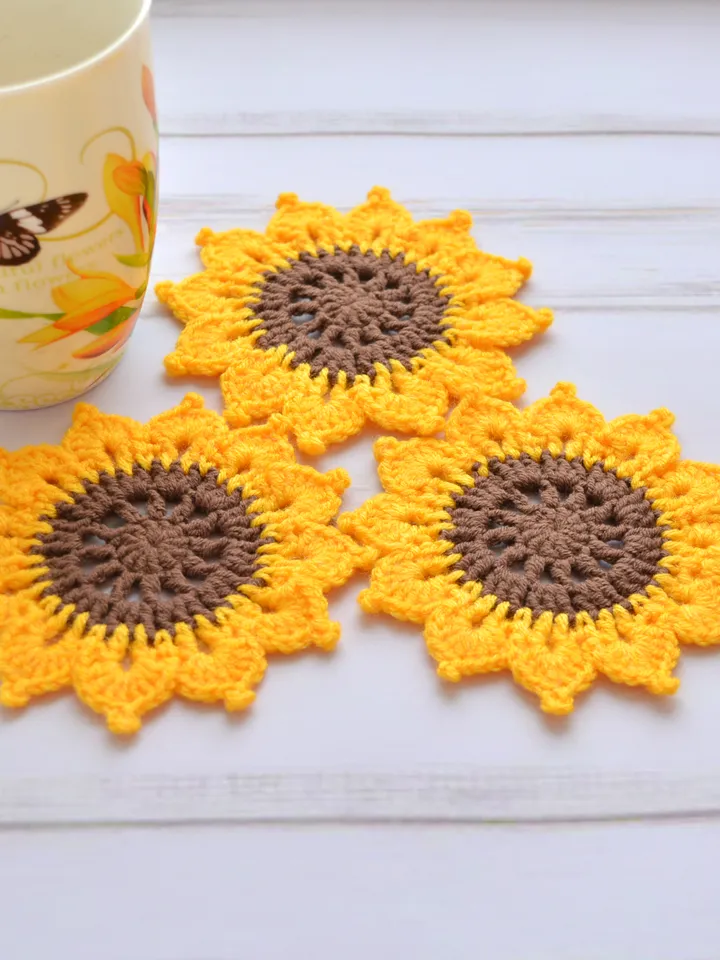 Sunflower coaster pattern