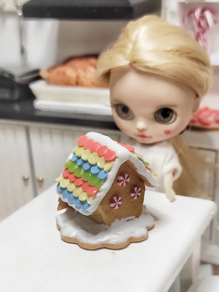 Realistic New Year miniature for dolls house - gingerbread house for dolls - food for dolls - realistic miniature