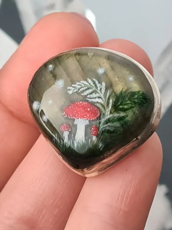 Labradorite ring Stone painting fly agaric Aaa large labradorite ring 飛木耳環