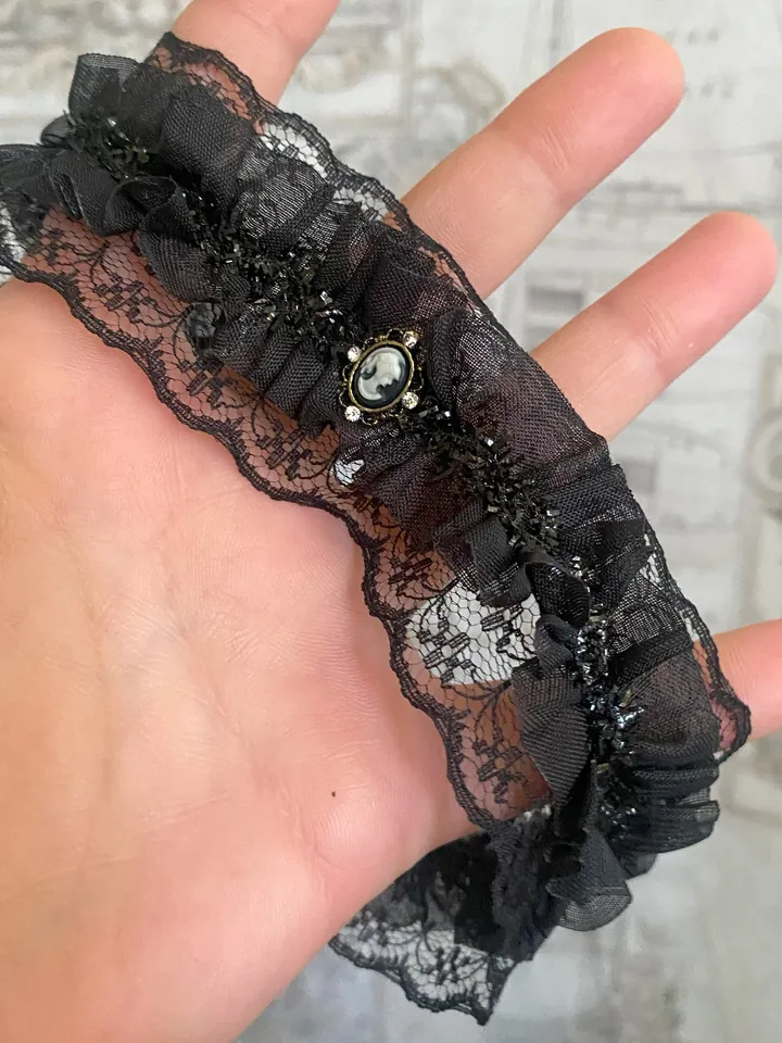 Choker around the neck. Handmade jewelry.