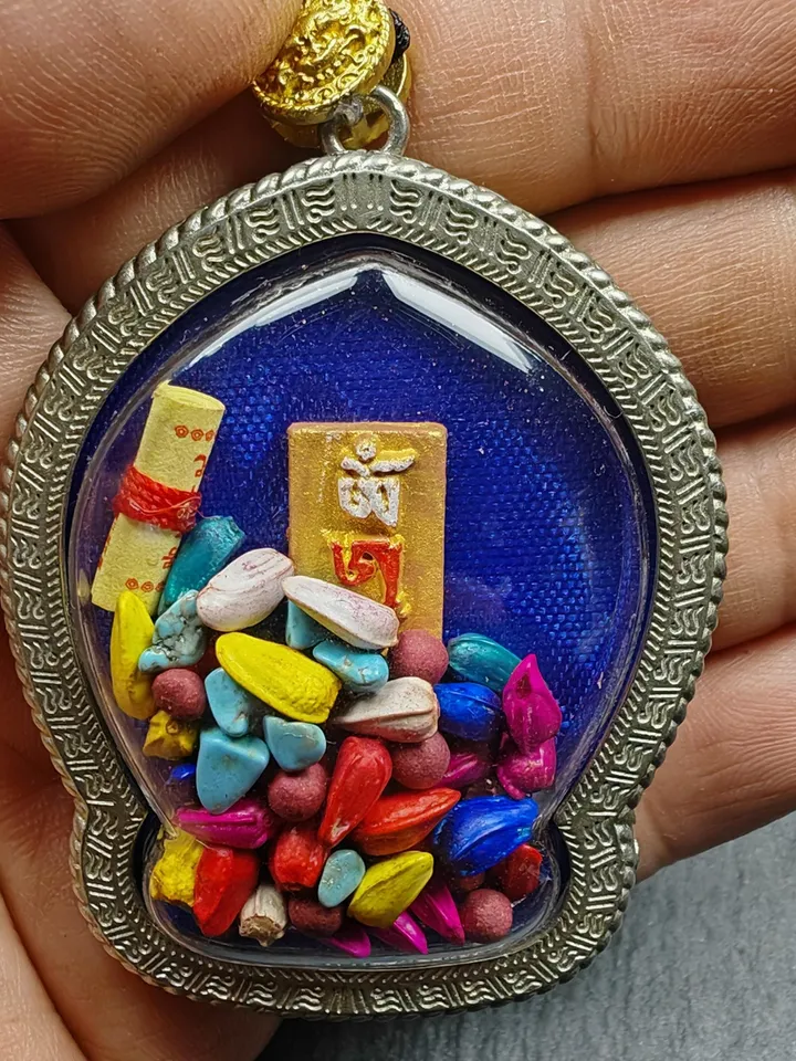 Gandhanra Hand Painted Tibetan Gau Ghau Shrine,Consecration Citipati Skull Lords Amulet,Mini Tibetan Buddhist Altar Pendant